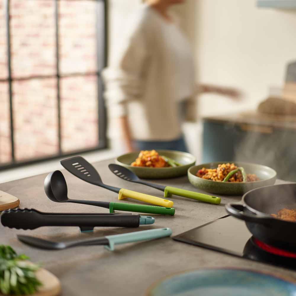 סט חמשת במתקן קרוסלה DUO