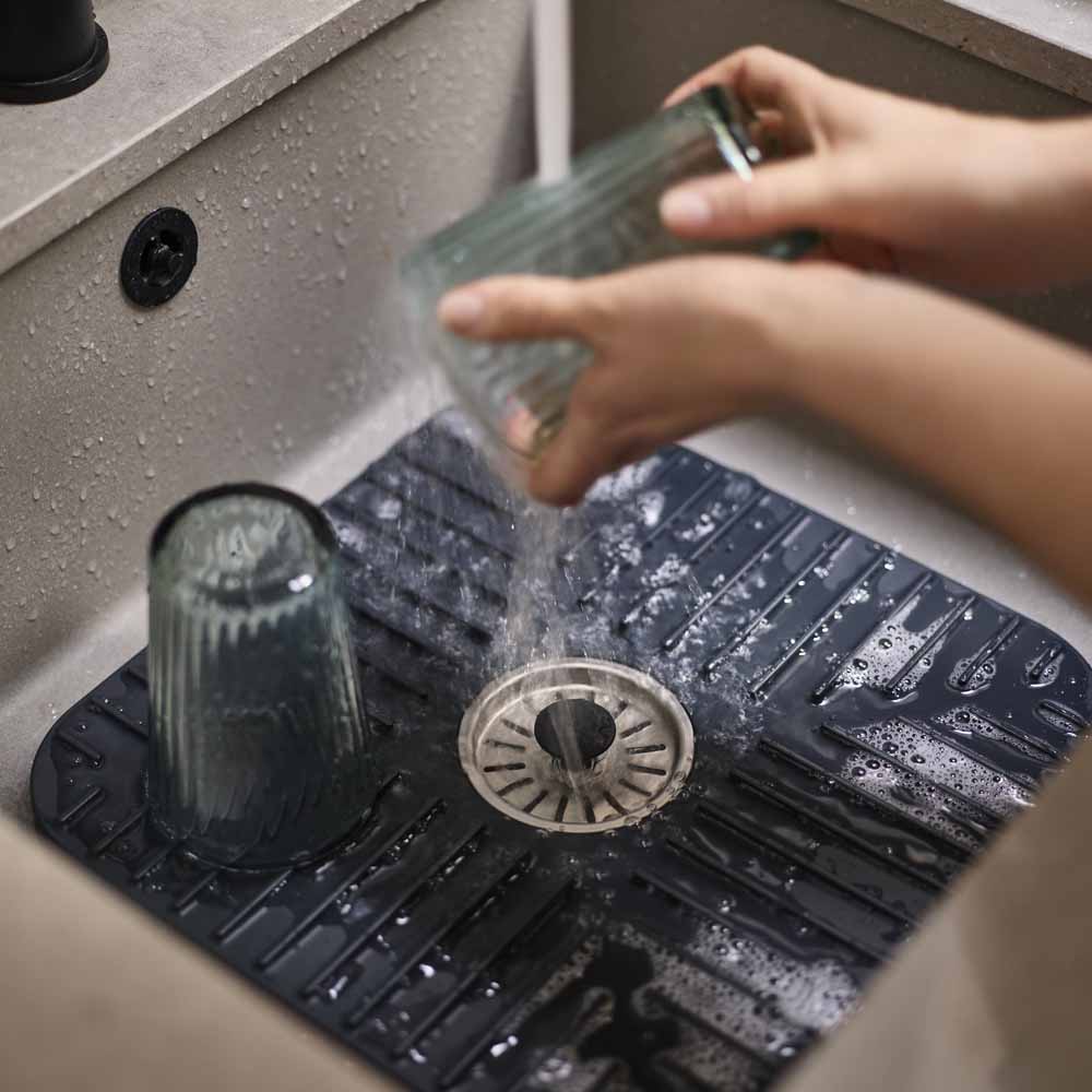 מגן כיור SinkShield אפור