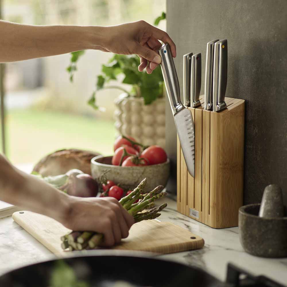 ELEVATE 5-Piece Knife Set with Bamboo Stand