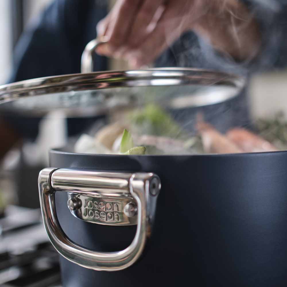 קלחת SPACE 23 ס"מ עם מכסה