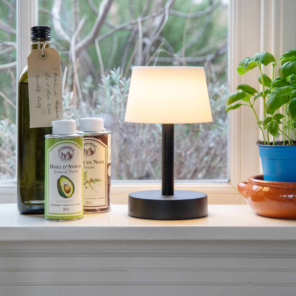 מנורת שולחן FRITZ שחור