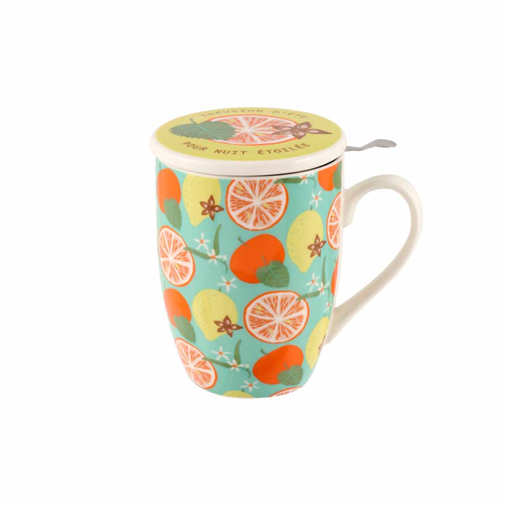 Mug with tea infuser and orange slices lid