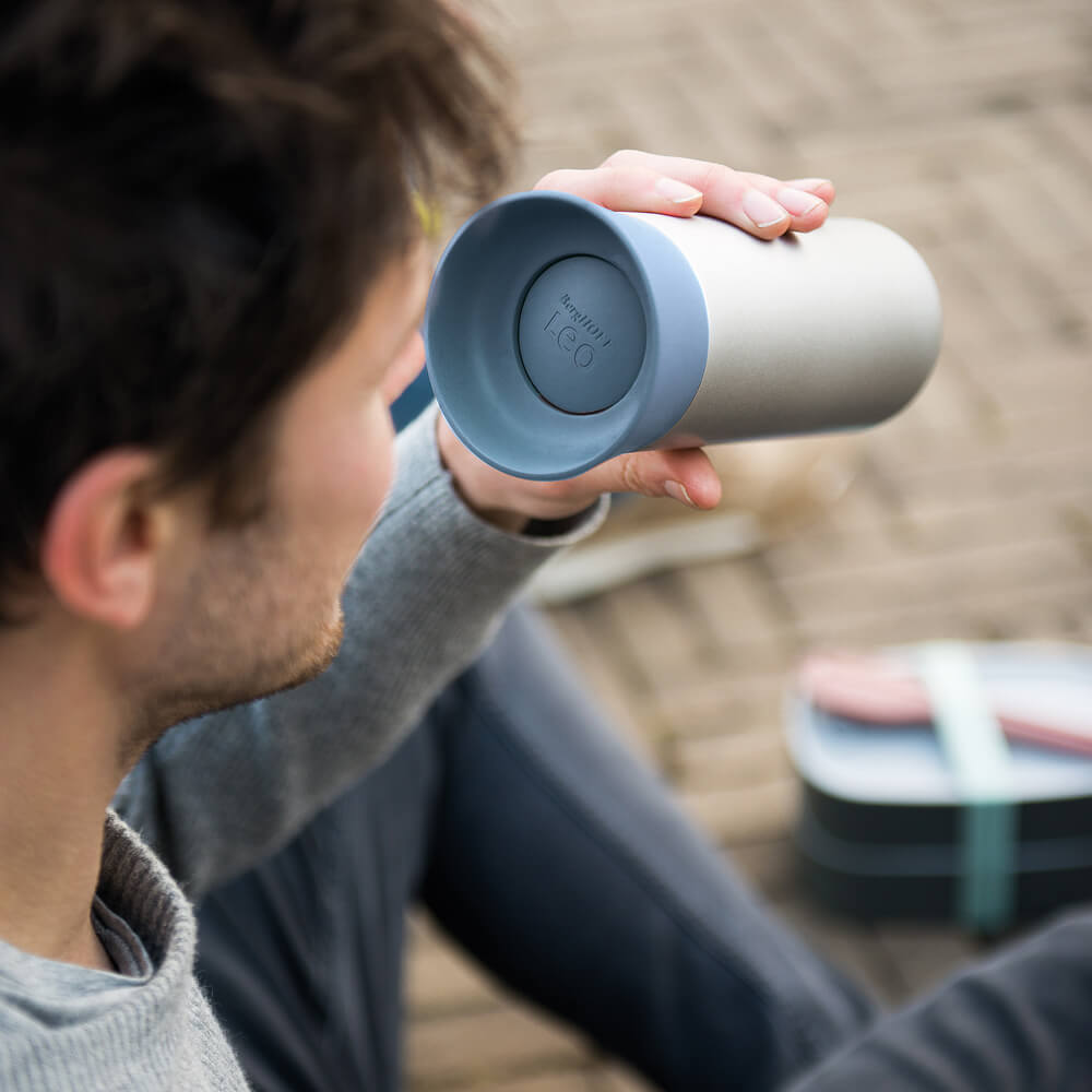 ספל תרמי 330 מ"ל עם מכסה כחול