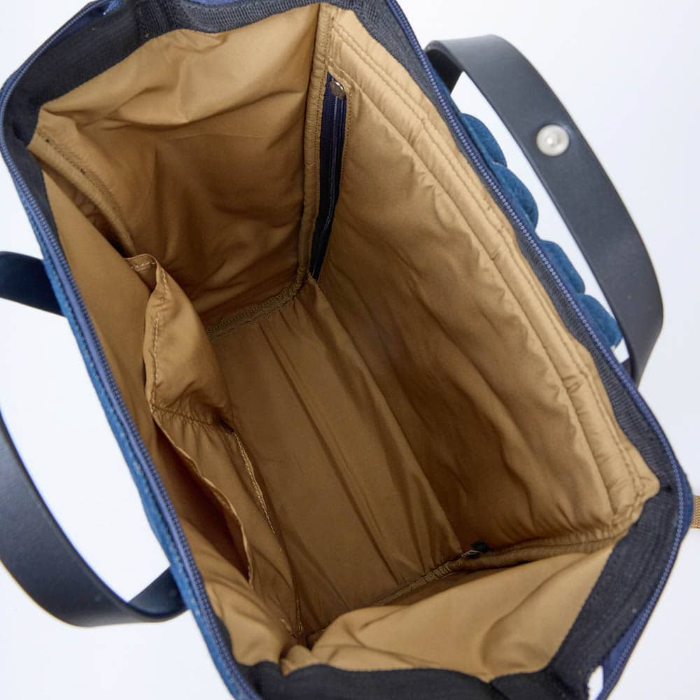 תיק גב CONNY M נייבי 4434