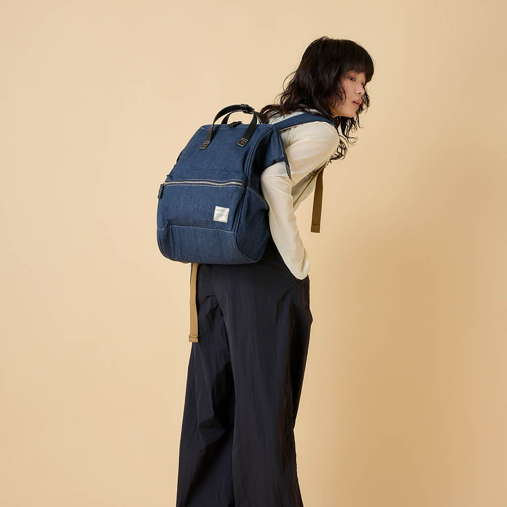 תיק גב CONNY M נייבי 4434