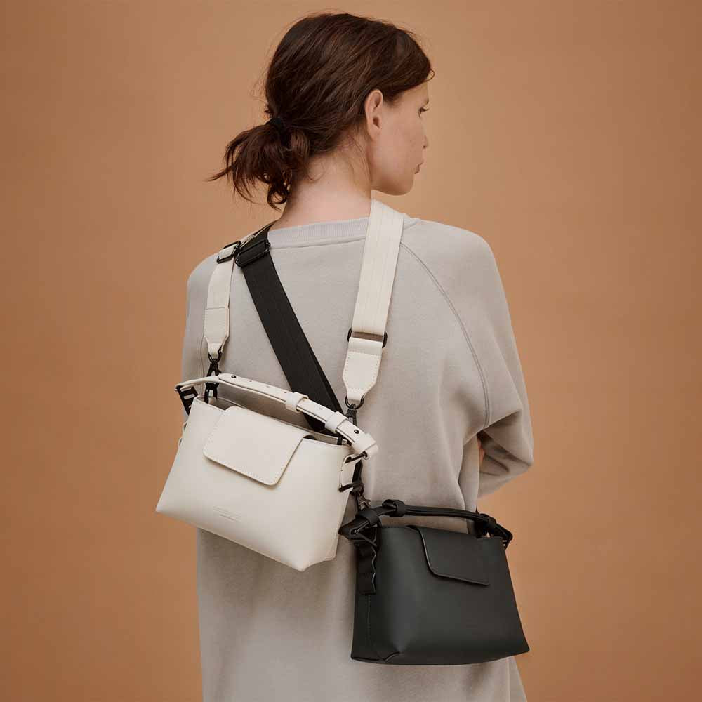 תיק צד קטן SPLASHINI שחור