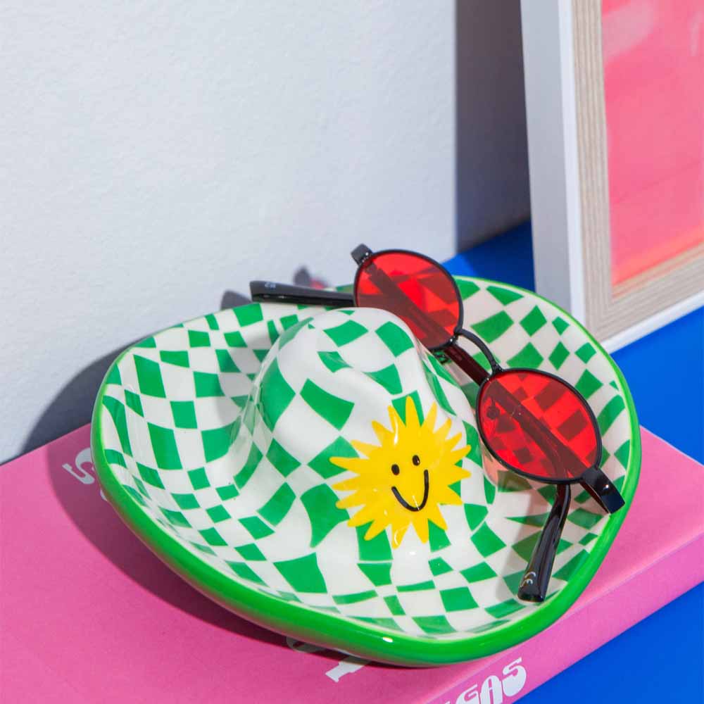 כובע ירוק, מגש תכשיטים - רודאו