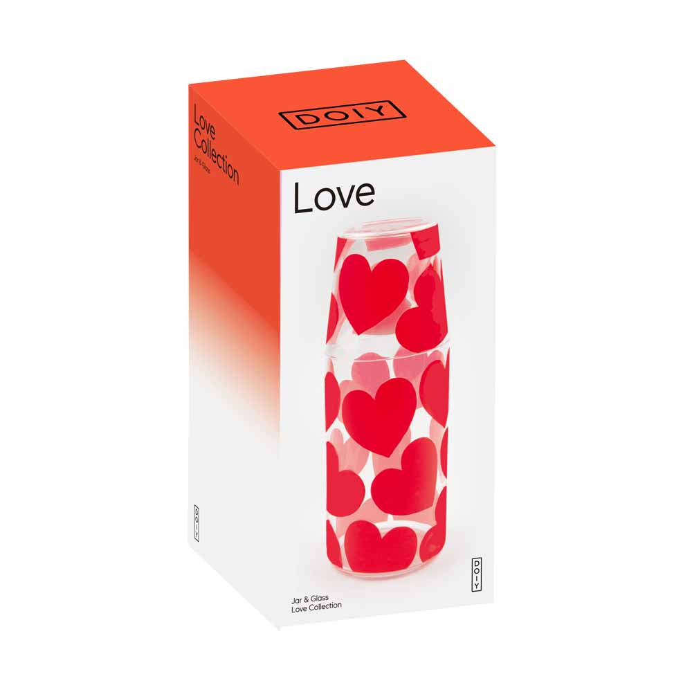 כד עם כוס זכוכית - לב