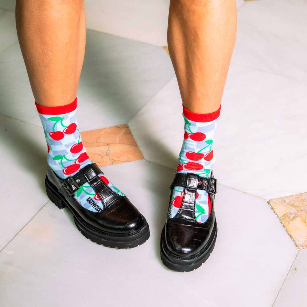 גרביים דובדבנים