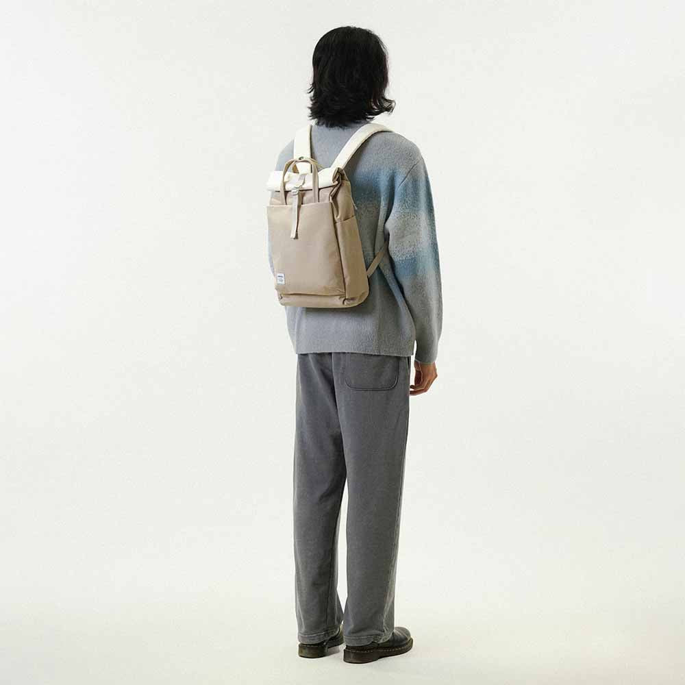 תיק גב KACY בז' / אפור