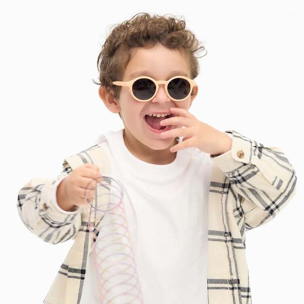 102910570