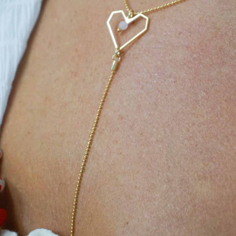 שרשרת לב גאומטרי קצר עניבה