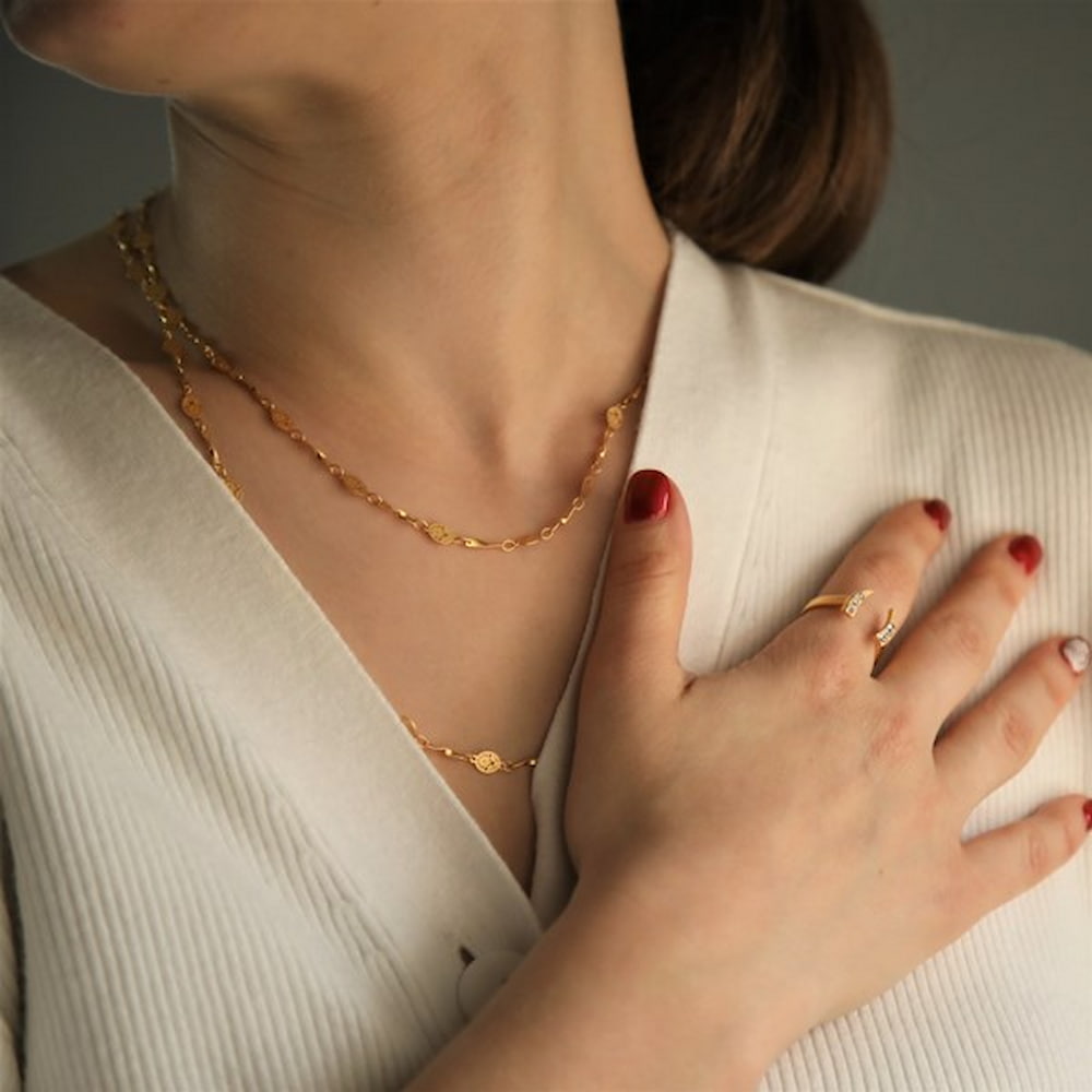 Vintage Basic Gold Necklace
