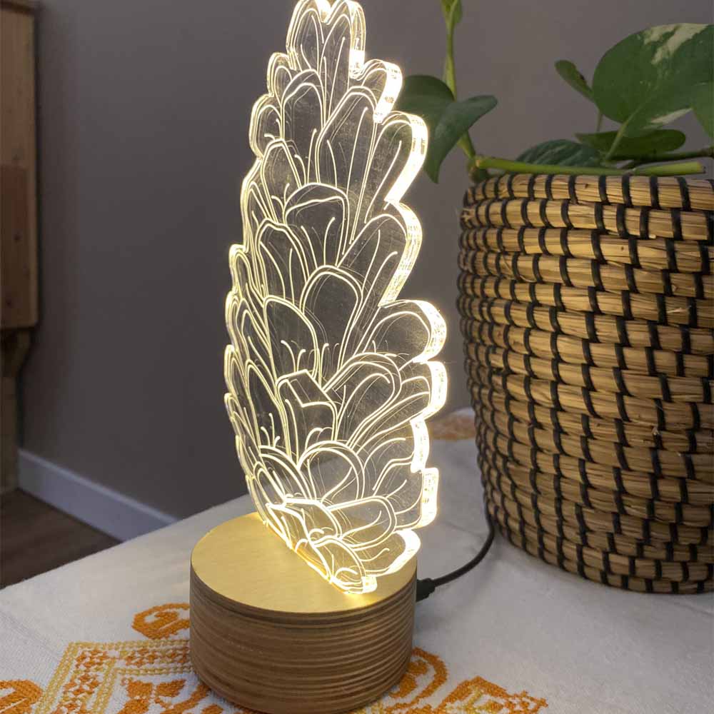 מנורה תלת מימד אצטרובל