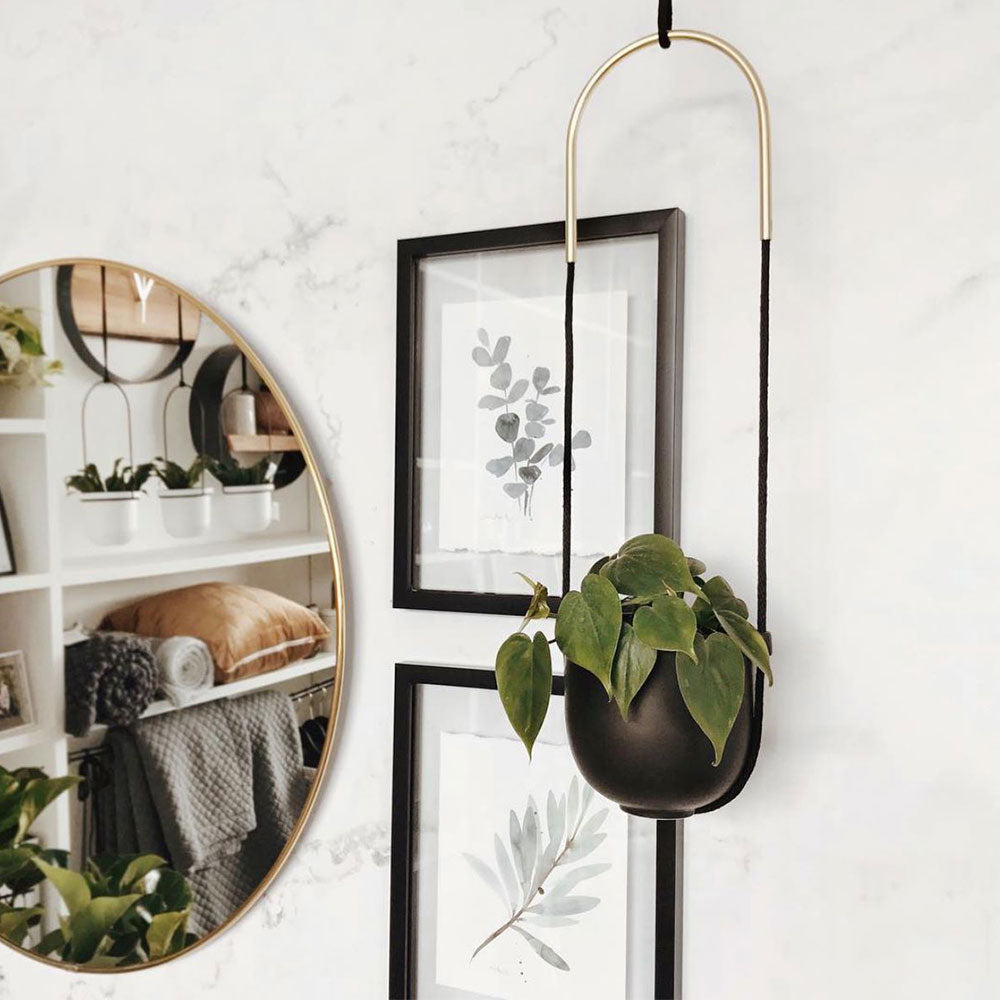 עציץ נתלה BOLO שחור