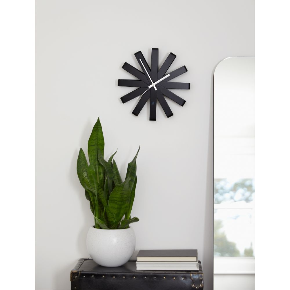 שעון קיר Ribbon שחור