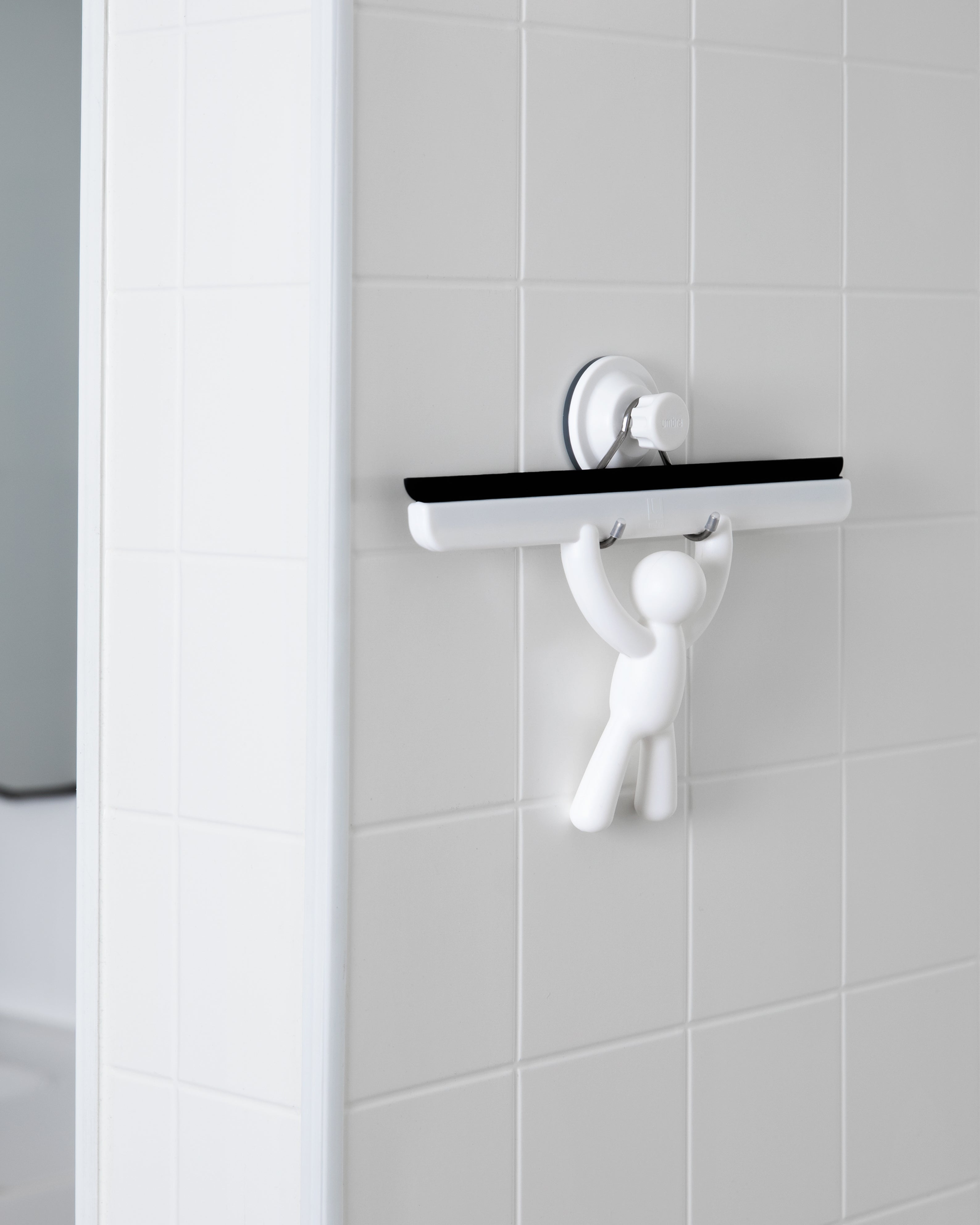 מגב נתלה BUDDY לבן