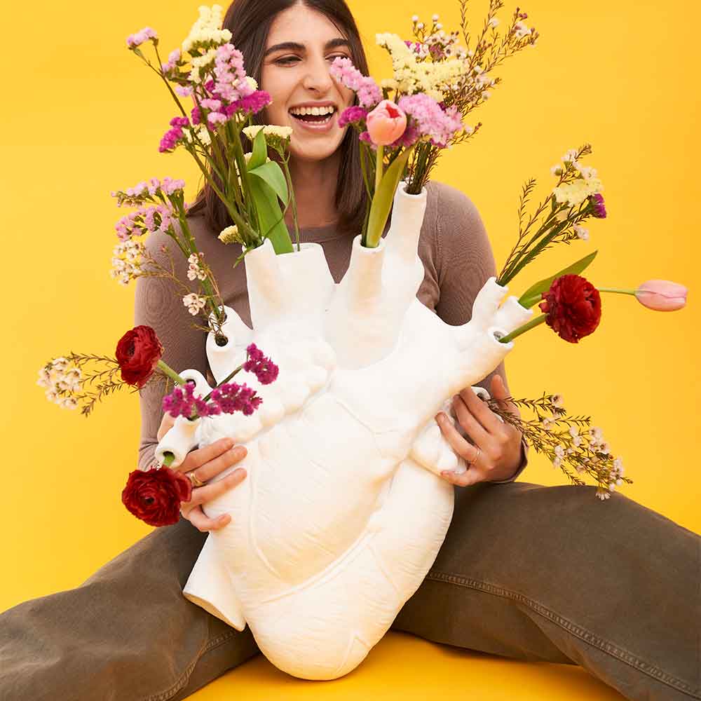 אגרטל לב ענק - Love In Bloom