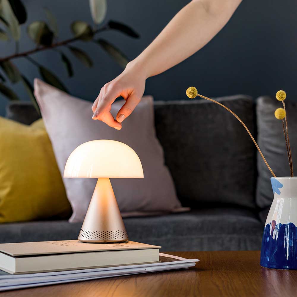 Mina audio מנורה+רמקול זהב