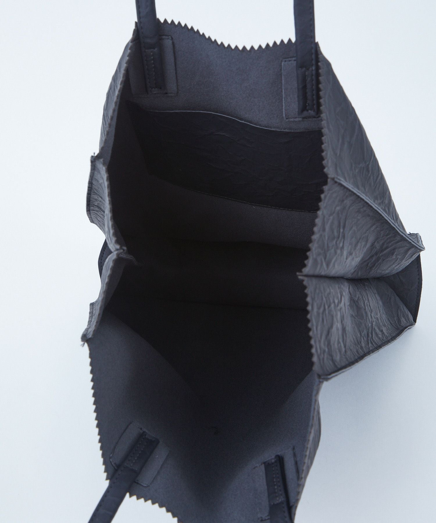 תיק צד L Legato שחור פנים