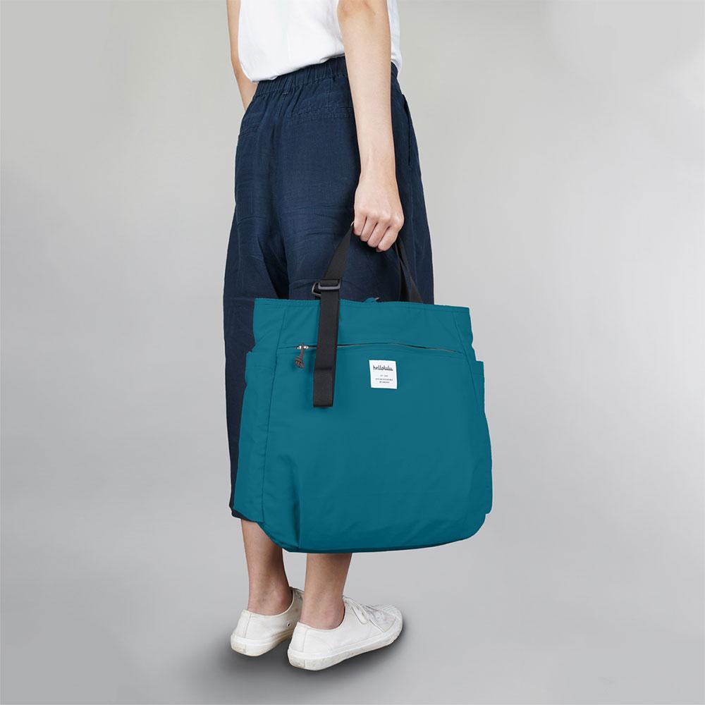 תיק tote דו צדדי שחור\טורקיז HELLOLULU דוגמנית