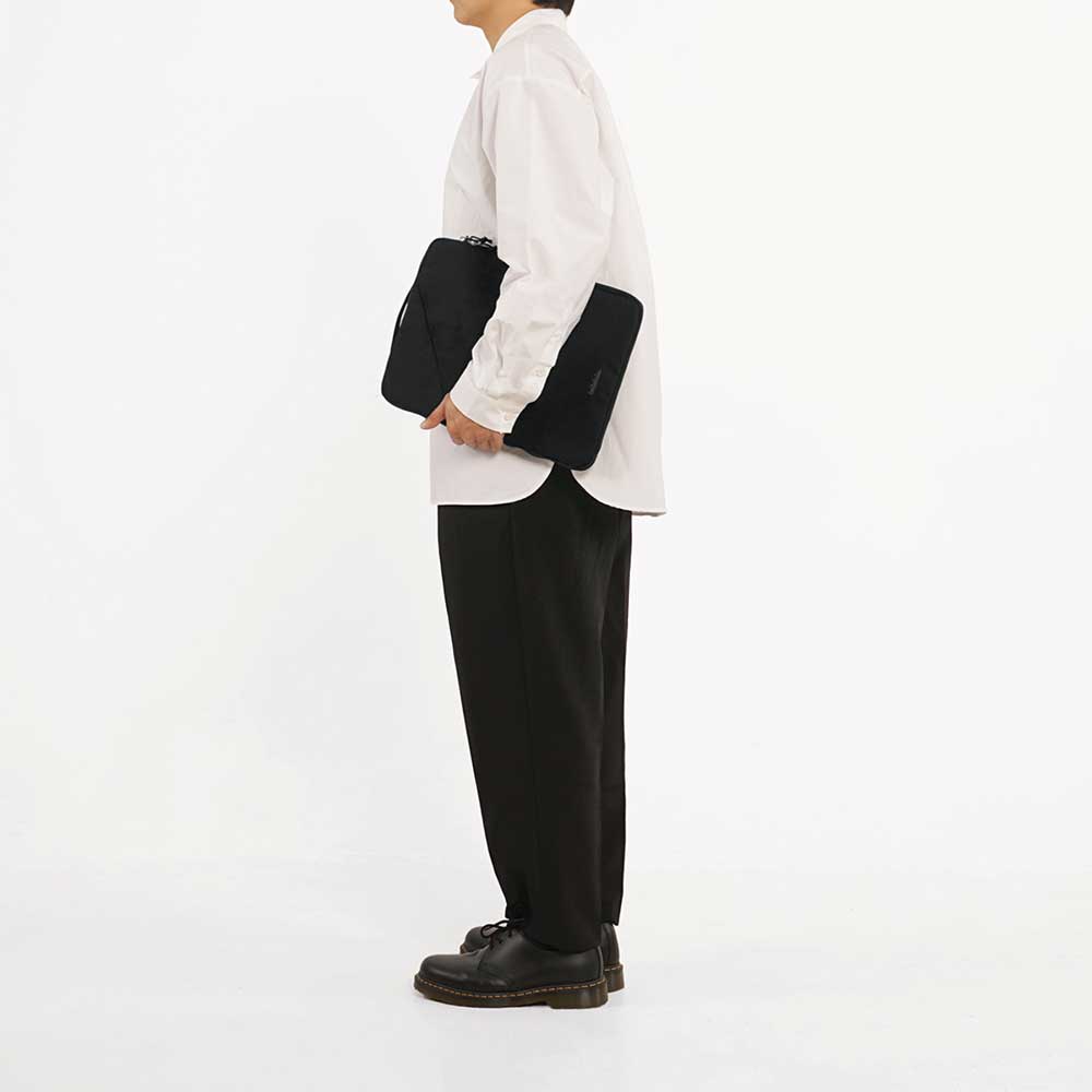 תיק צד ''16 Erle שחור