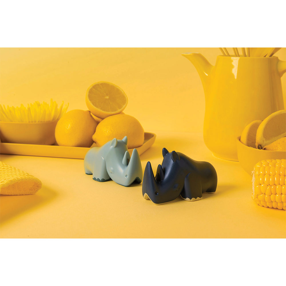 משחיז סכינים בלייד שחור