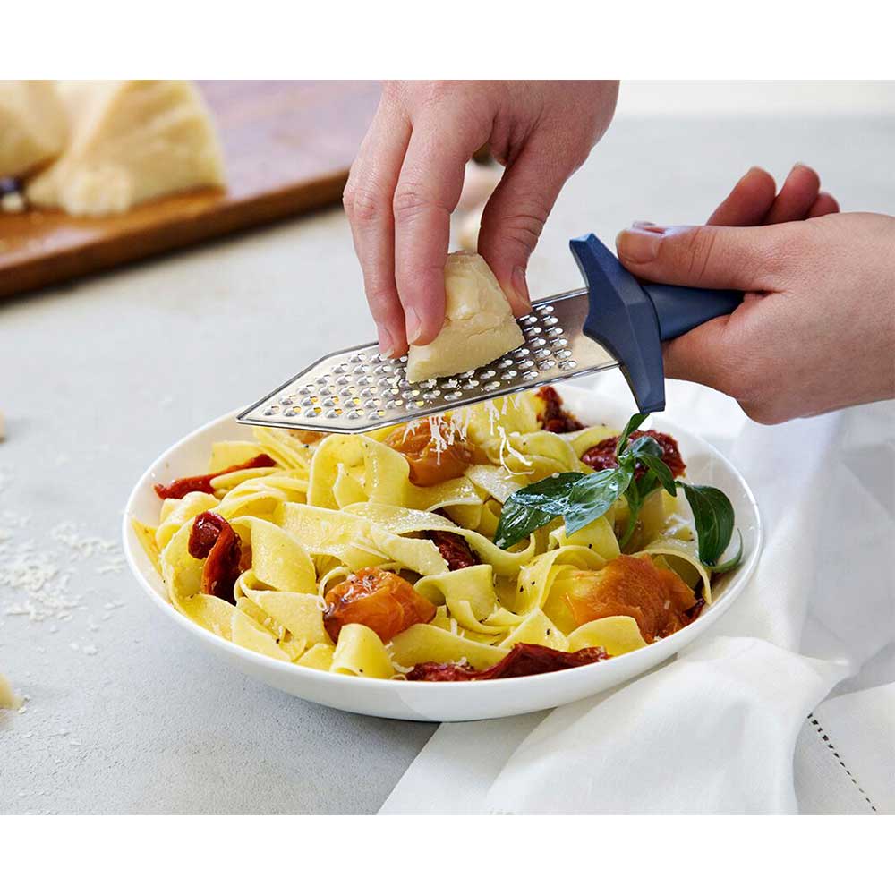 מגרדת גבינה Gratiator