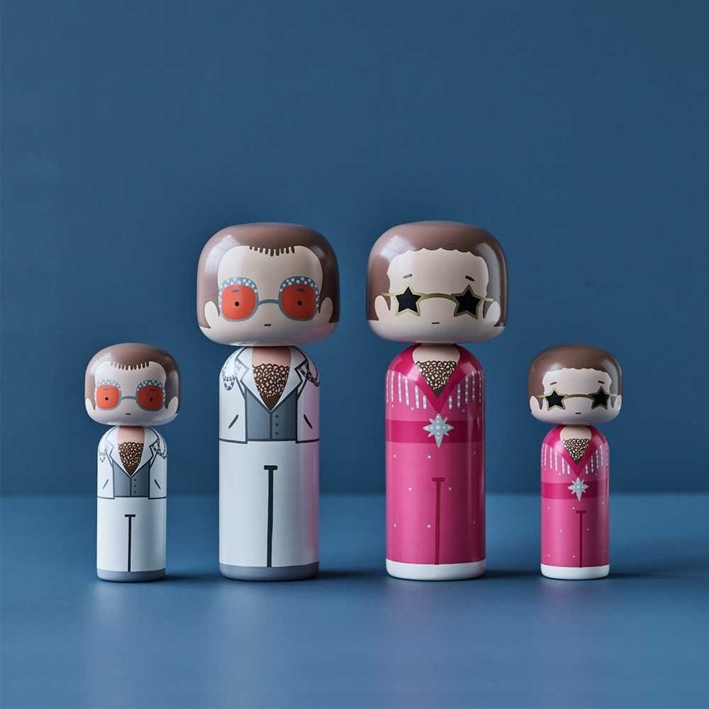 בובת אלטון בבגד לבן