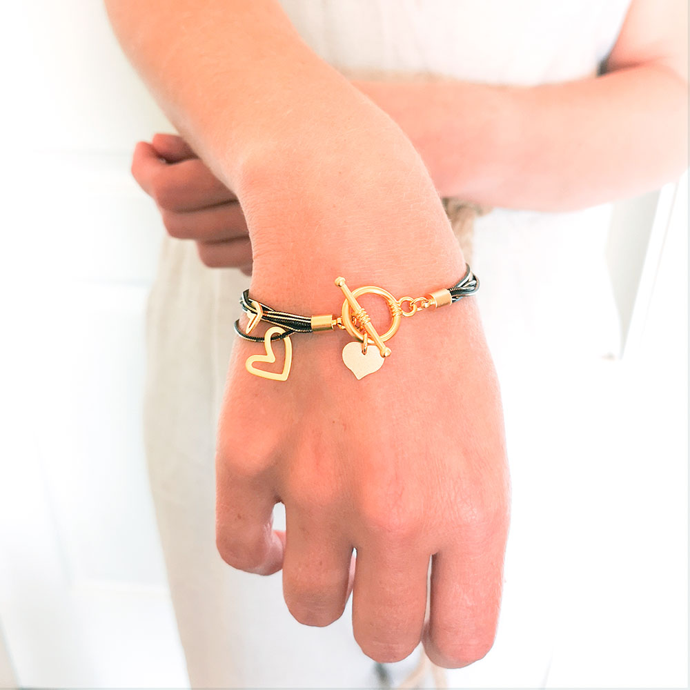 צמיד נחשים לבבות חלולים