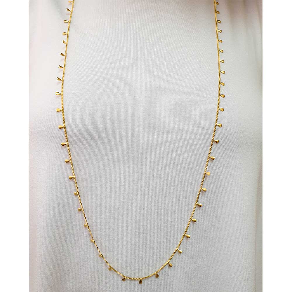 שרשרת טיפות מרווחת ארוכה