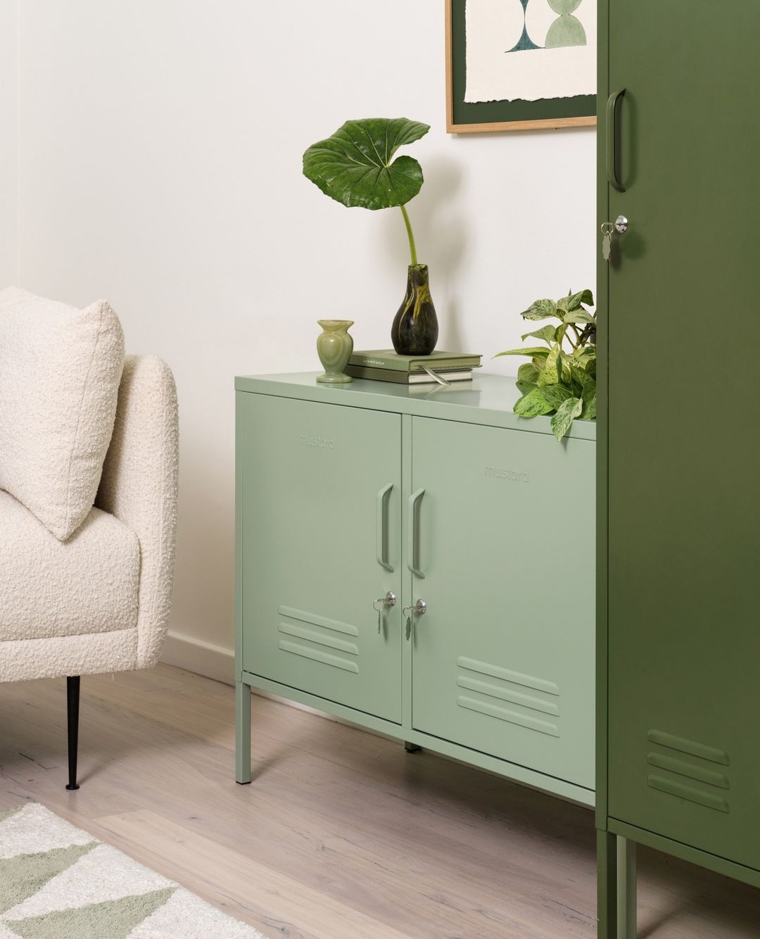 ארונית מתכת Lowdown ירוק בהיר