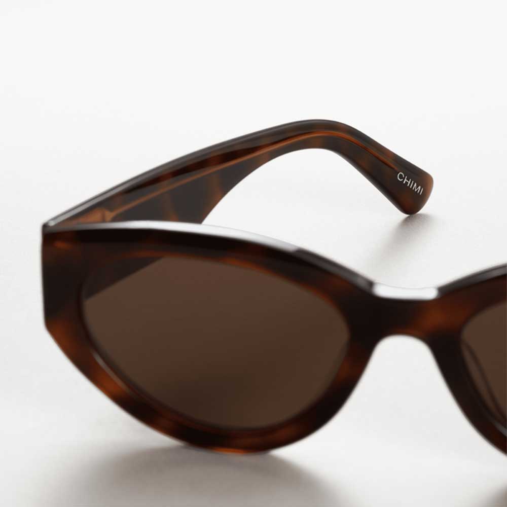 משקפי שמש מנומר 06 CHIMI חוץ
