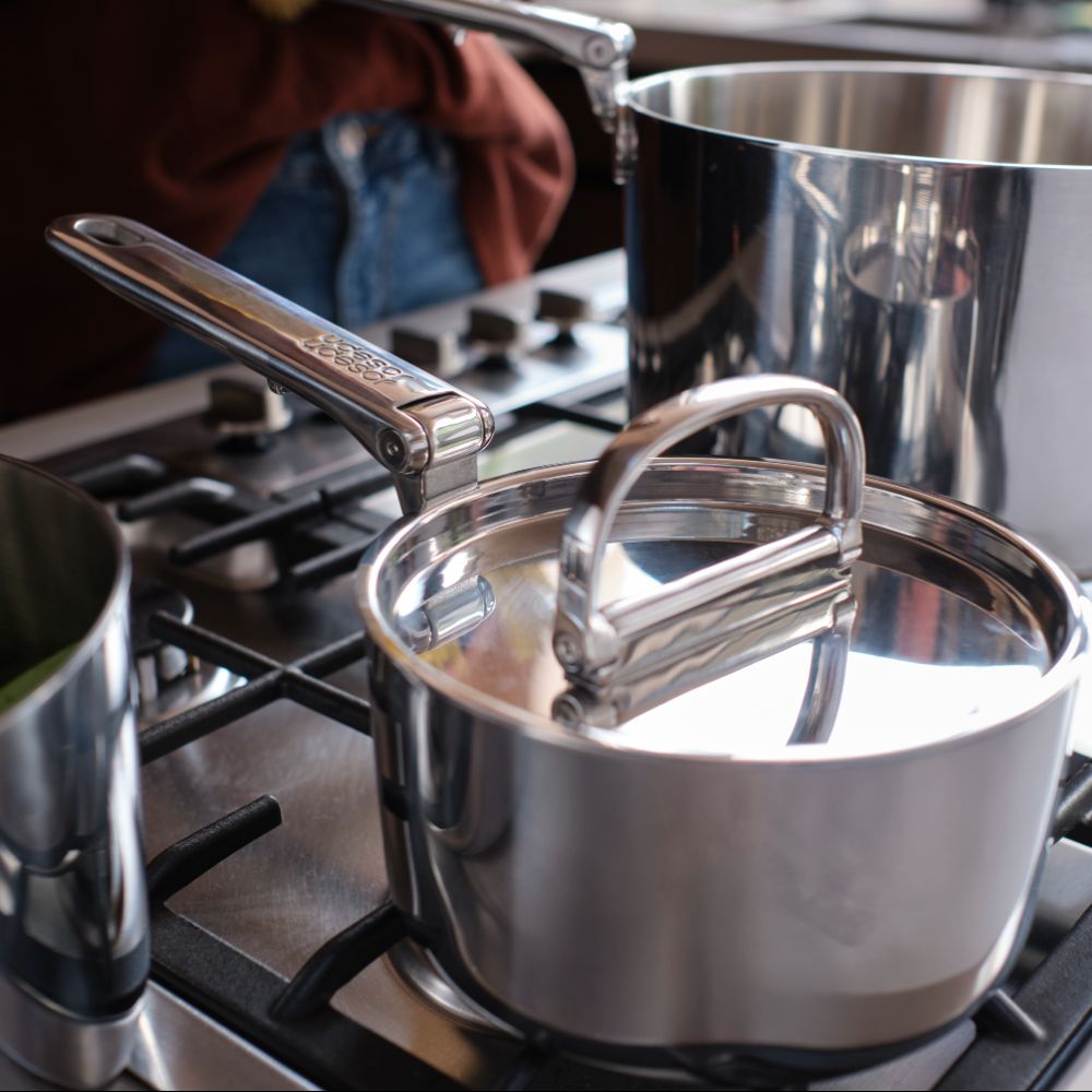 102819102