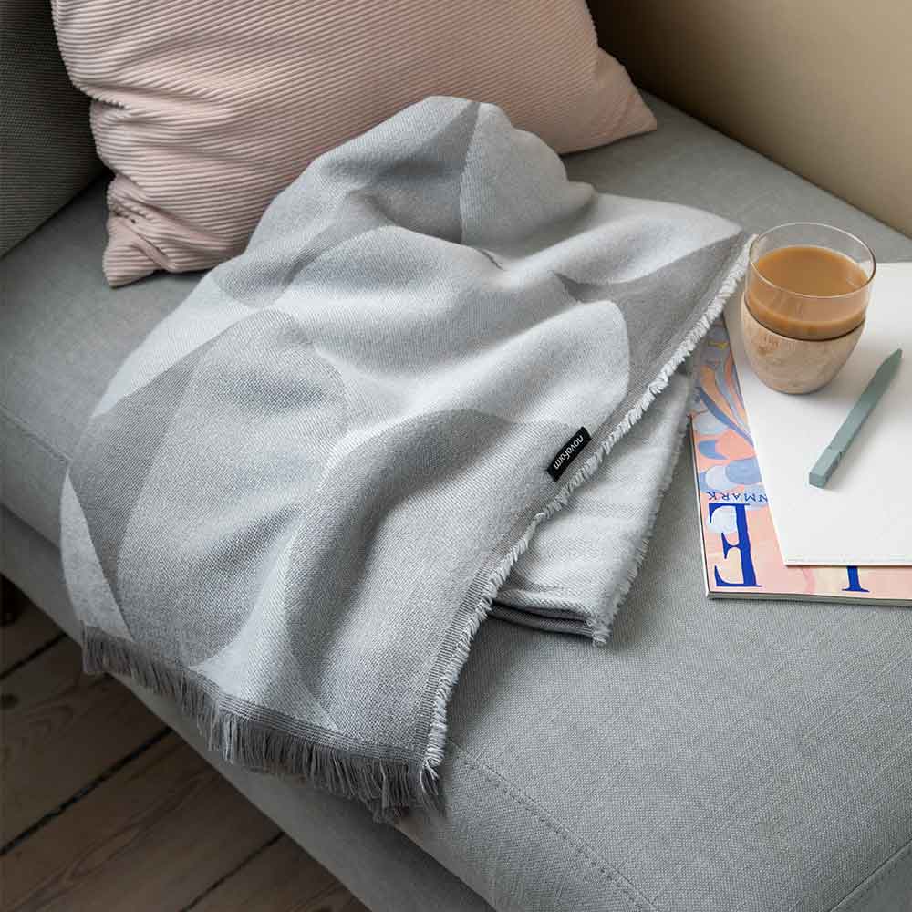 שמיכת טלוויזיה LOOP אפור בהיר