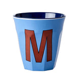 כוס טוטון M חום רקע כחול מאובק